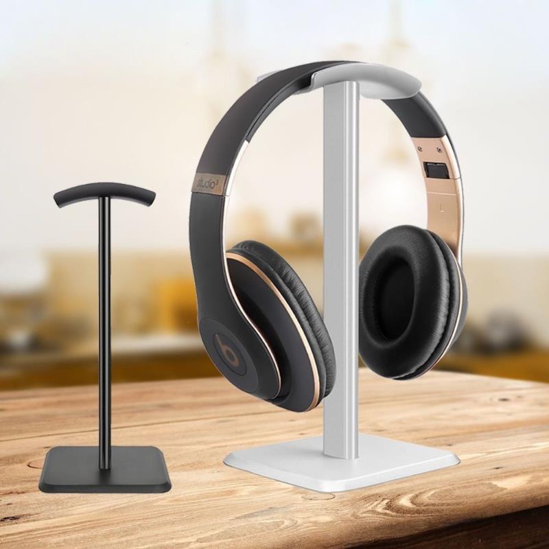 Supporto universale per cuffie - Gaming Accessories Setup recensione e prezzo